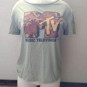 MTV crop tshirt size medium